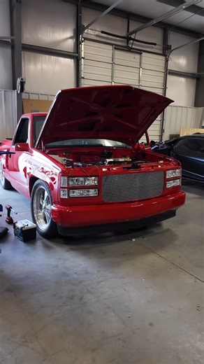 12 reactions · 3 comments | Buttoning up the last details on this ’89 GMC stepside  won’t be long before it’s back on the streets turning heads. #SterkelsAutoDesign #StepsideGMC #ClassicTruck #CustomTruckLife #TruckBuilds #HeadTurner #WorkWeekRides | Sterkels Auto Design | Facebook