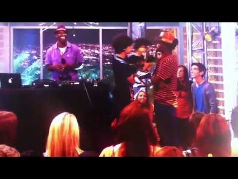 Rex raps at Iparty with Victorious