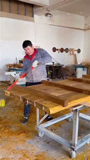 Solid Wood Gate Production Process | Handcrafted Courtyard Entrance Gate #woodworking #viralvideo