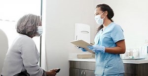 In an effort to help the nearly 24 million Americans impacted by autoimmune conditions assess the safety of the COVID-19 vaccine, we enlisted the expertise of Dr. Jeffrey Boord, PPG – Endocrinology, Diabetes Management. In this video he discusses general recommendations for patients with an autoimmune diagnosis, including type 1 diabetes, rheumatoid arthritis, lupus, inflammatory bowel disease and multiple sclerosis. For questions regarding your specific condition, please consult your physician.