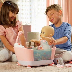 Your little one can experience the fun of bathing their baby doll without the water or the mess 🛀 The Baby Annabell Let’s Play Bathtime tub has an amazing water-rise feature, lights and sounds to enhance to your child’s imaginative play ✨ 🔗 Click to shop now: https://www.smythstoys.com/uk/en-gb/toys/fashion-and-dolls/dolls/baby-dolls/baby-annabell/baby-annabell-lets-play-bath-time/p/198973 #SpecialMomentsWithBabyAnnabell #BabyAnnabellUK #DollPlay #BabyAnnabell #BathDay #InternationalBathDay | 