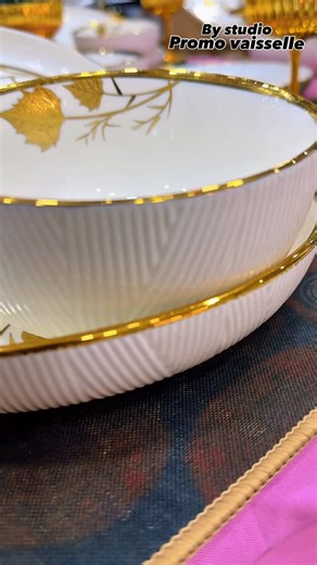 Promo Vaisselle on Instagram: "La famille un service à manger en porcelaine, très bonne qualité la composition suivant 👇🏾👇🏾 6 bowl à soupe 6 assiettes 🍽️ pasta 23 cm 6 assiettes 🍽️ pasta 20cm 2 rectangulaire 30cm 1 assiettes 🍽️ grandes rond 26 cm 1 saladier 26 cm 1 soupière 2.5L 1 louche"