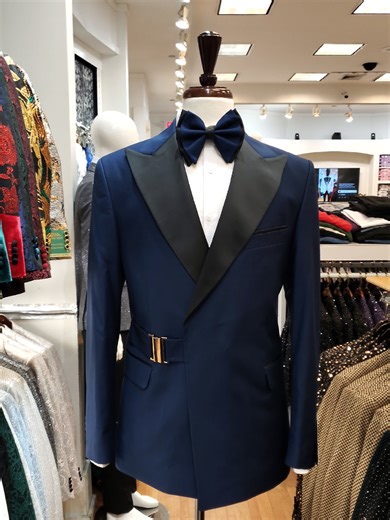 Elevate Your Prom Look with a Luxurious Two-Piece Suit