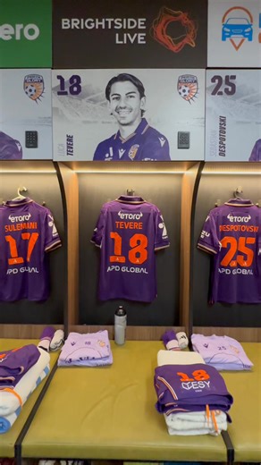 From the changing rooms… - Tevere set for his A-Leagues starting debut ⭐️ - JK and Tags up top 🔝 - Kaltak marshalling the backline 🛑 #PERvNEW #ONEGlory | Perth Glory