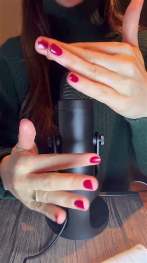 Finger flutters to help calm an anxious mind…. Stay as long as you need 🤍 #calmawareness