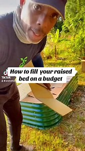 How to fill your raised beds on a budget #gardeninghacks #gardeningtips #andrethefarmer #raisedbedgardening #raisedbeds | Andre The Farmer