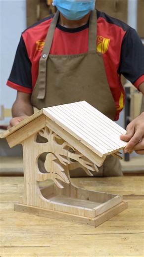 Easy DIY Bird Feeder | Bring Birds to Your Backyard 🐥 #DIYBirdFeeder #WoodworkingDIY #RelaxingCrafts #CreativeWoodworking #HandmadeProject #GardenDIY | Woodworking Tools