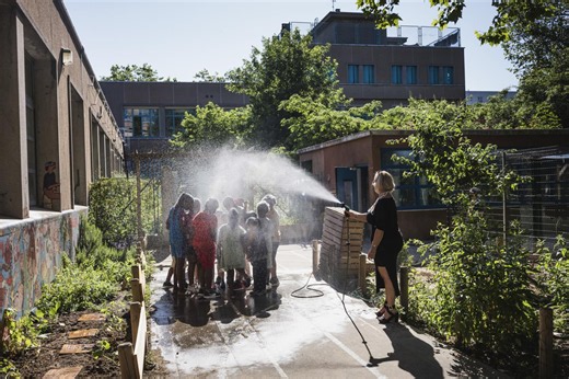 Canicule : le grand bricolage de l’éducation nationale, symbole de l’inadaptation de la France au réchauffement climatique