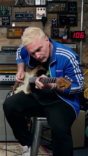 Philip Sayce Hits Us Like a Bus. Or a Train… #shorts #guitar #stratocaster