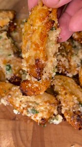 260K views · 3.6K reactions |  Garlic Parmesan Chicken 龍燎 Crispy,...