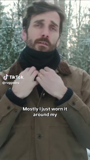 How to Wear a Neck Gaiter: Versatile Styles Explained