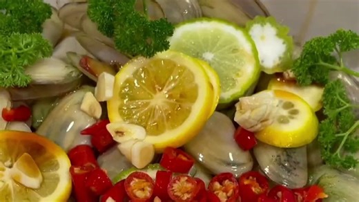 无穷无尽的pipi搭配产量过剩得柠檬，超好吃，还有什么吃法尽管推荐给我吧！