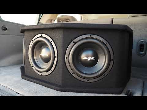 Skar Audio 2,100 Watt SDR-3X8D2 Triple 8-inch Loaded Subwoofer Enclosure Demo!!