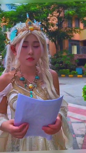 The white angel lost his memory and recognized the wrong person. #Angel #Clown #funny #foryou #cosplay