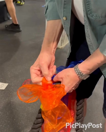 Another fabulous Friday in the books!! 🥊💪🏻 #PDFightclub #parkinsons #parkinsonsdisease #parkinsonsexercise #parkinsonswarrior #parkinsonsfighter #functionalmovement #functionaltraining #mobility #mobilityexercise #wefightback #parkinsonsexercise #bigmovements #balance #postureexercises #weighttransfer #spacialawareness #cognitiveskills #motorskills #finemotor #grossmotor #largemotorskills #boxingtrainging #boxingforparkinsons #youngonsetparkinsons #heavybagdrills #boxing #punch4parkinsons #p4