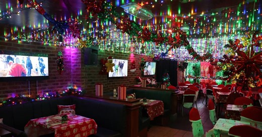 Secret Christmas cocktail bar opens in Newcastle that's ultimate 90s throwback