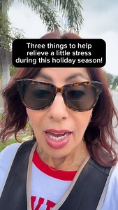 Here’s three ideas to lighten up the load and take a little stress off during this holiday season! #christmastreedesigner #tips #xmas | Deck.your.decor