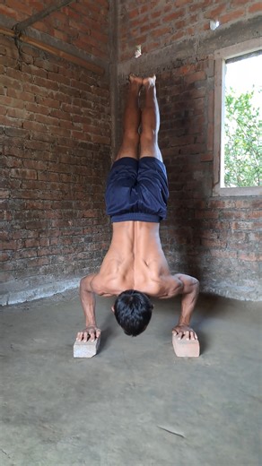 bad form straddle planche #calisthenics #motivation #strengthtraining