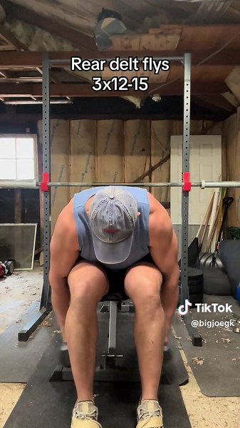 Back workout dumbbells #gym #gymtok #workout #foryou #fyp