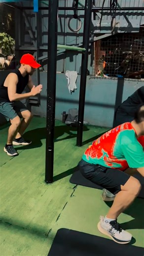 ❌ Calisthenics is just pull-ups and push-ups ✅ We train full-body strength, skills, balance, and coordination 🔥 📍 Join us every Wed & Fri 5:30PM (Calisthenics Classes) | YoUr Calisthenics Ground