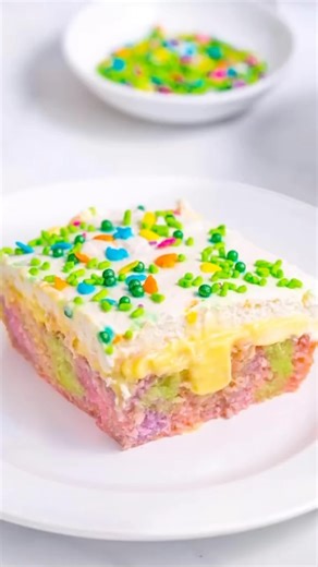 29 reactions | Hop into Easter with this colorful and easy Easter...