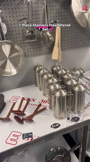 This comprehensive 7-piece stainless steel kitchen utensil set is an essential addition to any home cook's arsenal. Crafted from durable stainless steel, these professional-grade cooking tools are built to withstand daily use whilst maintaining their sleek appearance and functionality. The set includes all the fundamental utensils you need for everyday cooking tasks – from flipping and turning to serving and straining. Each piece features a thoughtfully designed hanging hole, allowing for conven