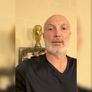 🗣 "Qu'est-ce que tu fais là ? T'as craqué ou quoi ? Qu'est-ce que tu caches ?!" ⚡ Choqué par la vidéo dans laquelle Kurt Zouma frappe son chat, Frank Lebœuf interpelle le défenseur français sur ses réseaux. | After Foot RMC