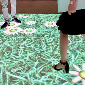 既存のプロジェクターやディスプレイをインタラクティブ化するツール「Lumo Play」 - bouncy / バウンシー