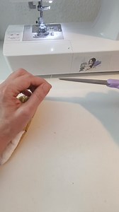 484K views · 4.6K reactions | La Fluffy , lingette démaquillante juste avec de l'eau . Lavable en machine ou à la main . Petite idée cadeau pour la fête des mamans 2xcoton imprimé 2x ouate 100gr/m² 1x Minky L12XH17CM #makeup #demaquillage #routine #skincare #couture #couturedebutant #costura #costuraparaprincipiantes #sewing #sewingforbeginners #ideecadeau #fetedesmeres #tuto #diy | Christelle Mathieu | Facebook