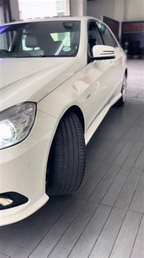 2010 Mercedes-Benz E-Class: Features & Full Service History
