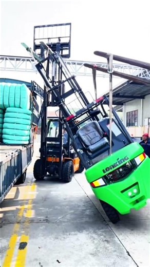 New Forklift Delivery Gone Wrong #forklift #shorts