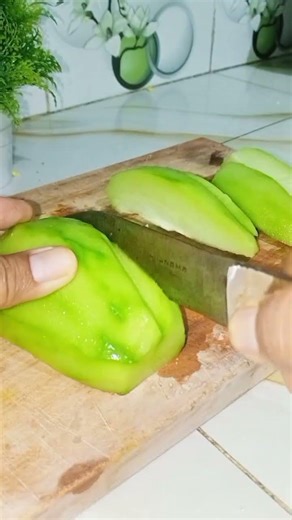 ASMR kupas dan potong labu siam