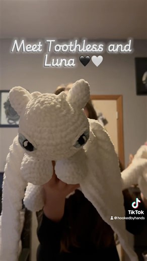 TOOTHLESS AND LUNA REVEAL