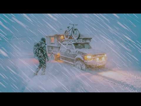 Surviving a -69°C blizzard alone | Life in a remote cabin