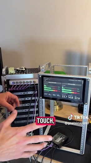 the mini screen works!!! the zimablade mini computer boots into dietpi OS and loads chromium in kiosk mode to a predefined website. in this case, a grafana dashboard for the kubernetes cluster.