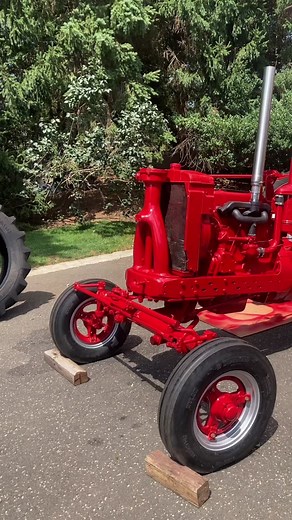 #farmall #diy #tractor #chevrontrc #restore #mechanic #farm #farmtok #thesmallenginekid