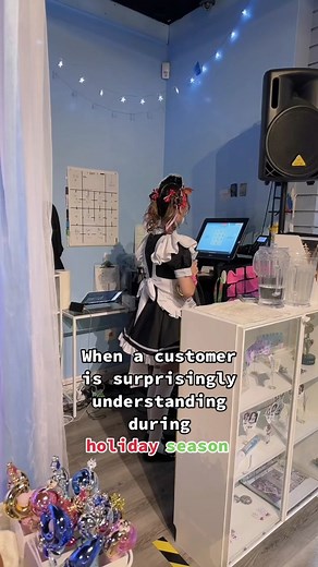 It’s getting busy🏃‍♀️🏃‍♀️💨 all our guests have been so patient and understanding🥹🫶thank you😭💕 @Asayoru Maid Cafe #maidcafe #asayorucafe #losangeles #california #maid #maidoutfit #maiddress#moemoekyun #萌え萌えキュン #メイド#メイドカフェ#メイド服#コンカフェ