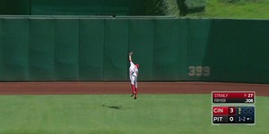 Billy Hamilton wears 'Speed Kills' cleats, proves it with amazing catch and some stolen bases