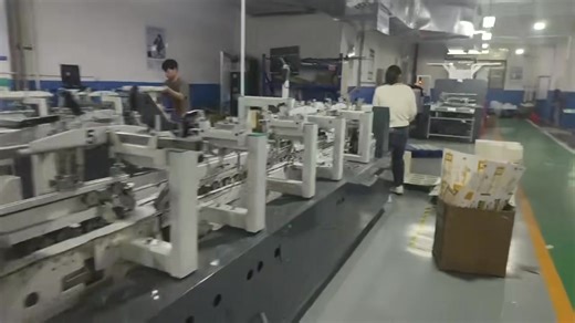 The real application scenarios of high-speed box pasting machines in factories. | 张涛