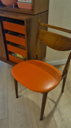 I am obsessed. #furniture #pyrex #vintage