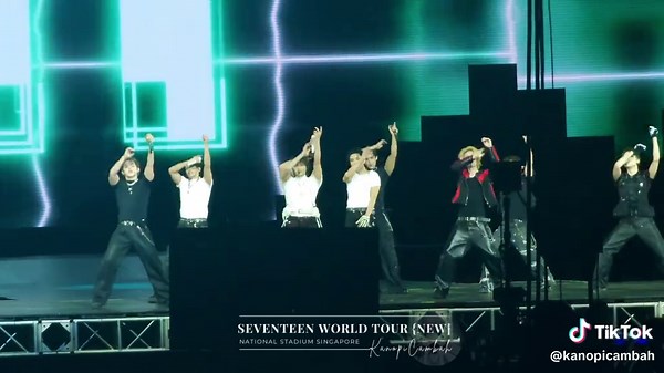 SEVENTEEN Hits Singapore with World Tour Landscape Performance