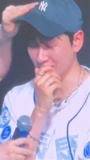 CT Media | #ctmedia娛樂 果然應援還是 E.L.F. 最會 💙 SUPER JUNIOR 演唱會上，粉絲聯應團隊完成了東海之前的願望 偷偷準備「無人機應援」送給所有 E.L.F. 和歐巴們。 哥哥們看到直接感動到不行，... | Instagram