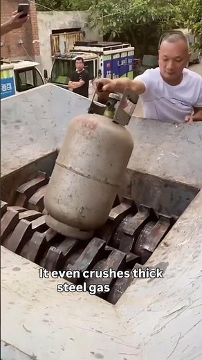 How giant shredders destroy solid metal without jamming