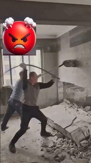 Démolition Intelligente : Abattre un Mur Intérieur avec Précision et Sécurité ! 🛠️🏡 #demolition #mur