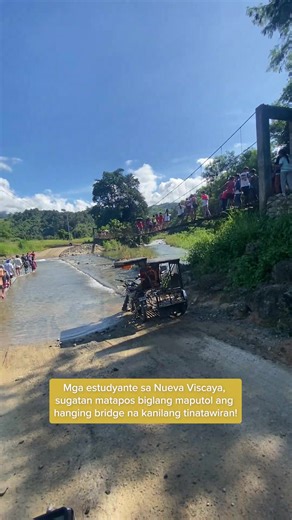 MGA ESTUDYANTE SA NUEVA VISCAYA, SUGATAN MATAPOS BIGLANG MAPUTOL ANG TINATAWIRAN NILANG HANGING BRIDGE! “Naglalaba ako nu’n sa tabi ng ilog. Maya-maya lang, may narinig akong tunog na parang sumabog! Bumagsak ang tulay! Na-shock talaga ako! Ang daming batang nahulog sa tubig! ‘Yung anak ko, kasama sa mga nahulog. Sumaklolo agad ako! Nahawakan ko pa siya sa kamay. Pero dahil sa lakas ng agos ng tubig, nabitawan ko siya! Siya at ‘yung ibang bata, inanod sa imburnal. Nu’ng nakuha ko siya sa tubig, 