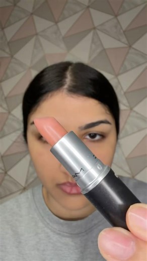 Lip liner hack tutorial #lipliner #liplinerhack #lipliners #makeuptips #lipcombos #lipcombotutorial