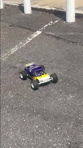 RC10GT with Traxxas TRX Pro15 motor.