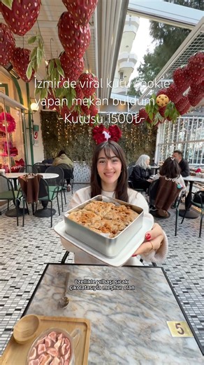 Burası İzmir Karşıyaka’daki Oyya Gelato *reklam #food #izmirvlog #patisserie #shortvideo #cookies