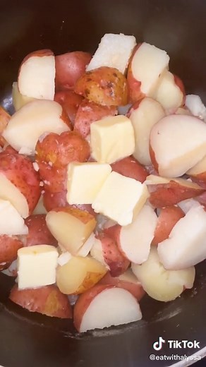 Delicious Cheddar Mashed Red Potatoes Recipe