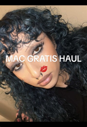 Watch me play with makeup 🤩 #macmakeup #macartist #fyp #foryoupage #viral